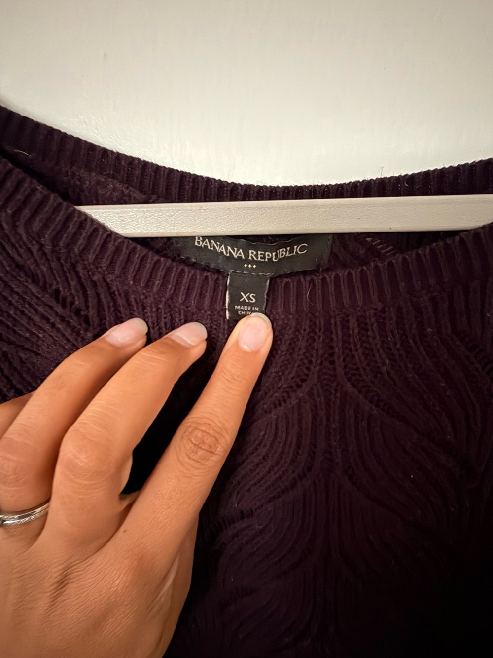 Banana Republic Black Textured Crewneck Sweater - Picture 4 of 4